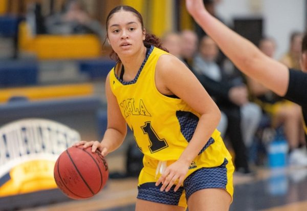 Zaylee Ramos 26 reading the play on offense. Ramos would finish the game leading all scorers with 17 points (via MCLA Athletics).