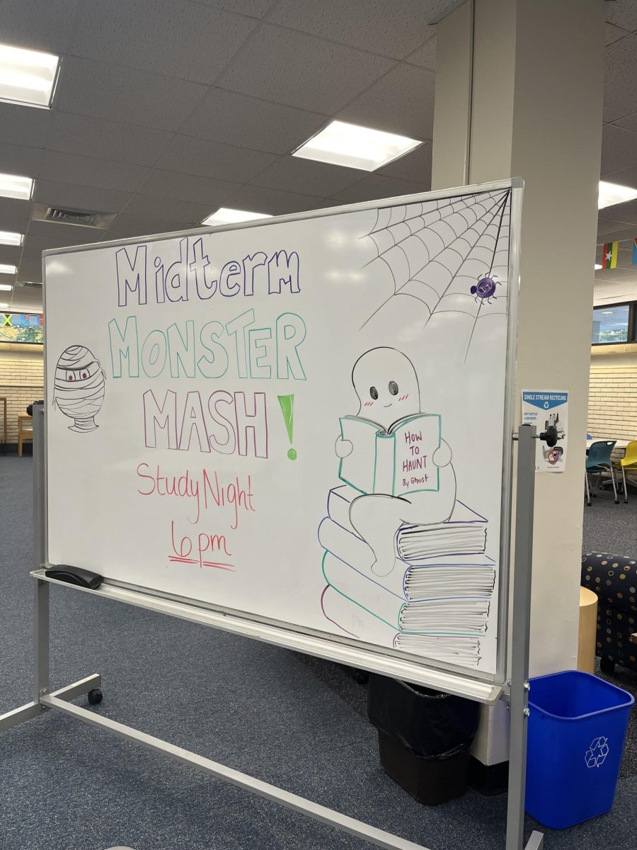 The welcome sign at Freel Library's Midterm Monster Mash Study Session.